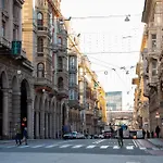 Genoa Centre Porto Antico 7Min • Trains 4Min